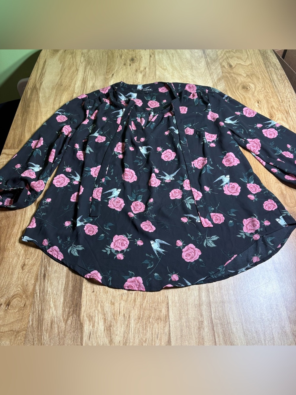 Torrid Black Pink Rose Floral Lightweight Blouse Top Womens Plus Size 0X